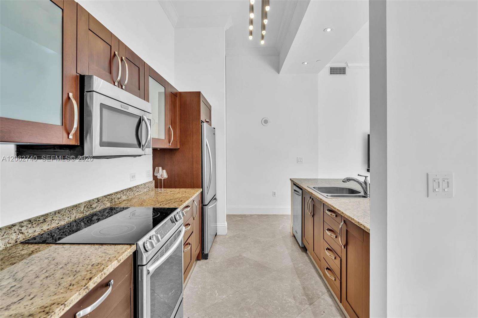 Turnberry Village North at 20000 Country Club Dr, Aventura, FL 33180 - For Rent photo 10