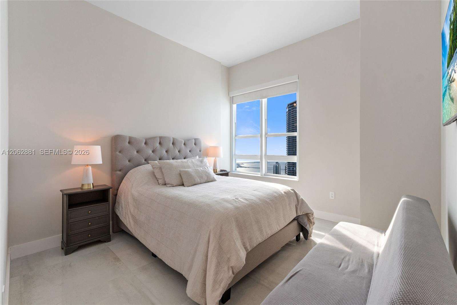 The Plaza On Brickell East at 950 Brickell Bay Dr, Miami, FL 33131 - For Rent photo 14