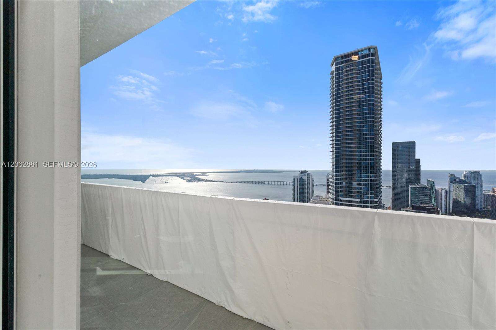 The Plaza On Brickell East at 950 Brickell Bay Dr, Miami, FL 33131 - For Rent photo 18