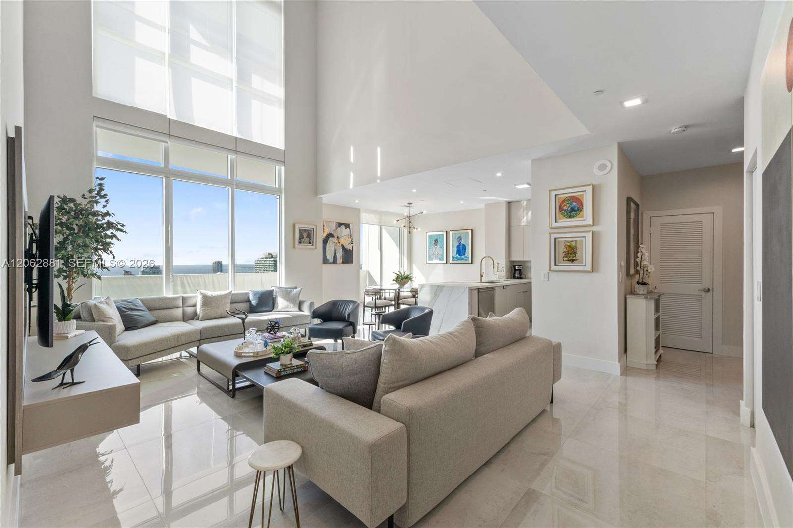 The Plaza On Brickell East at 950 Brickell Bay Dr, Miami, FL 33131 - For Rent photo 5