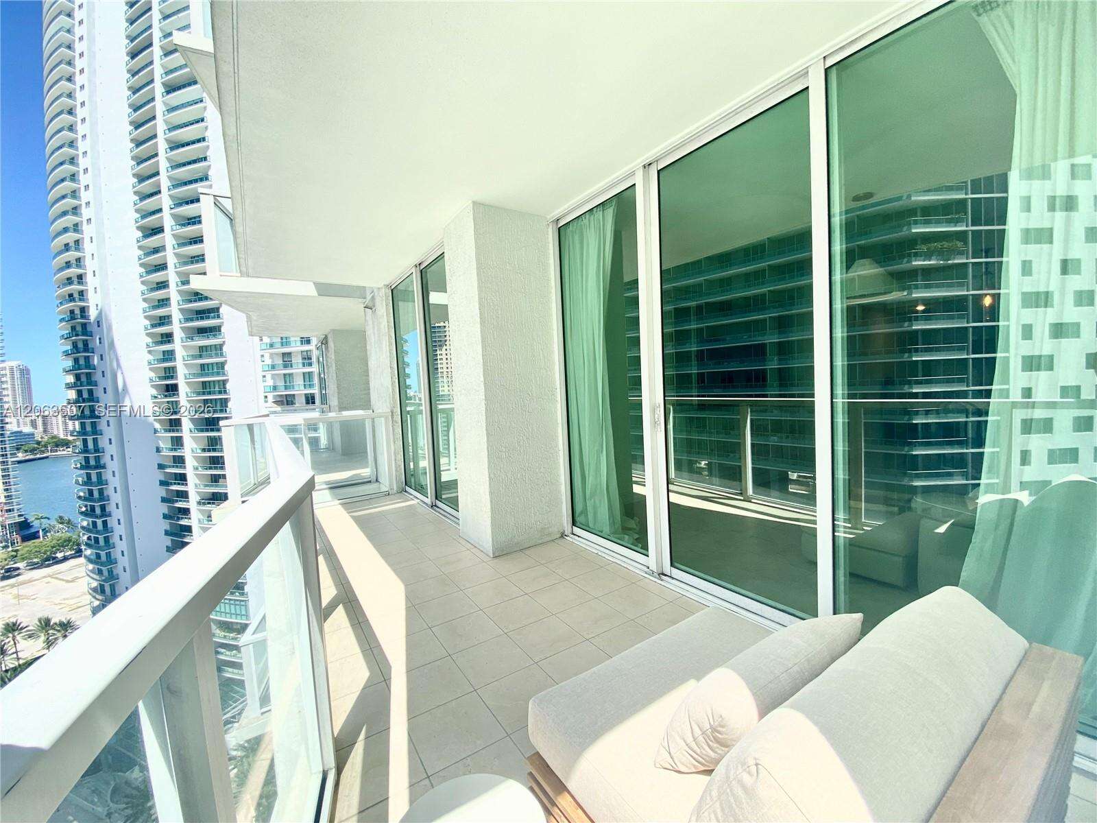 Emerald At Brickell at 218 14 St, Miami, FL 33131 - For Rent photo 2