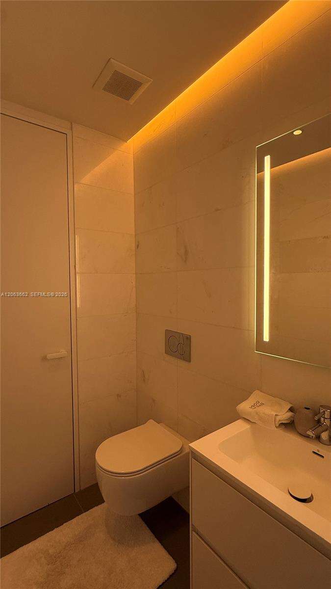 2000 Ocean at 2000 Ocean Dr, Hallandale Beach, FL 33009 - For Rent photo 12