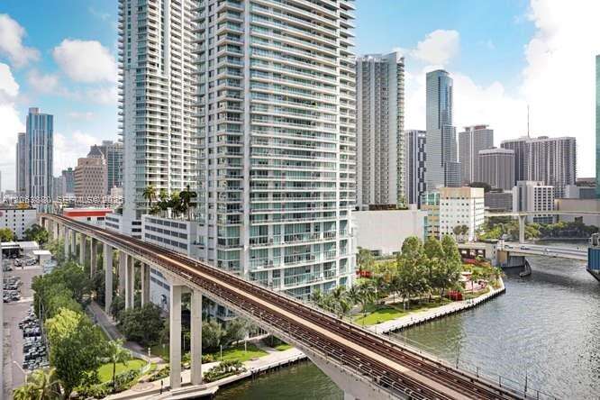 Neo Vertika at 690 1 Ct, Miami, FL 33130 - For Rent photo 1