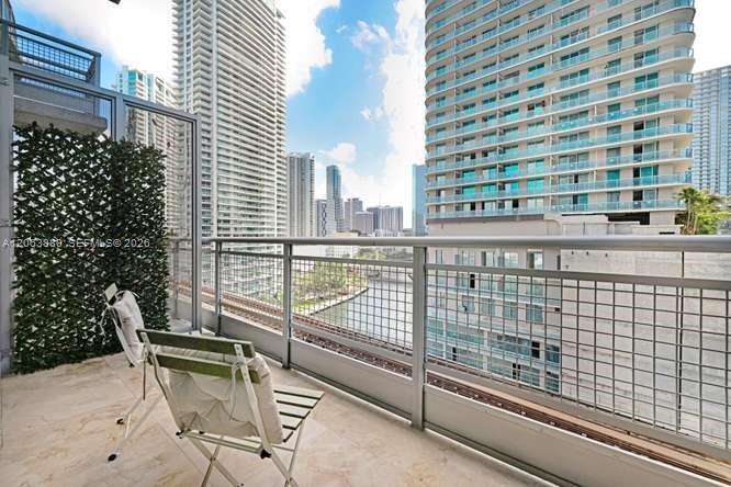 Neo Vertika at 690 1 Ct, Miami, FL 33130 - For Rent photo 7