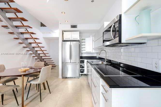 Neo Vertika at 690 1 Ct, Miami, FL 33130 - For Rent photo 10