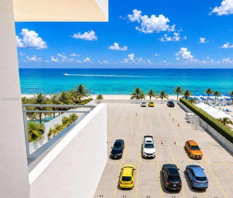 Parker Plaza at 2030 Ocean Dr, Hallandale Beach, FL 33009 - For Rent photo 17