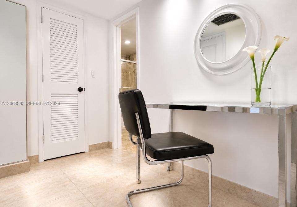 Parker Plaza at 2030 Ocean Dr, Hallandale Beach, FL 33009 - For Rent photo 19
