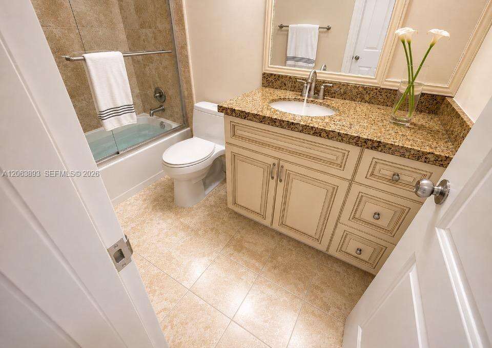 Parker Plaza at 2030 Ocean Dr, Hallandale Beach, FL 33009 - For Rent photo 26