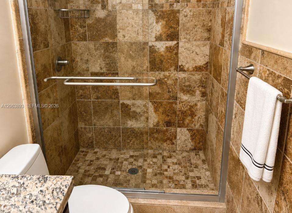 Parker Plaza at 2030 Ocean Dr, Hallandale Beach, FL 33009 - For Rent photo 32
