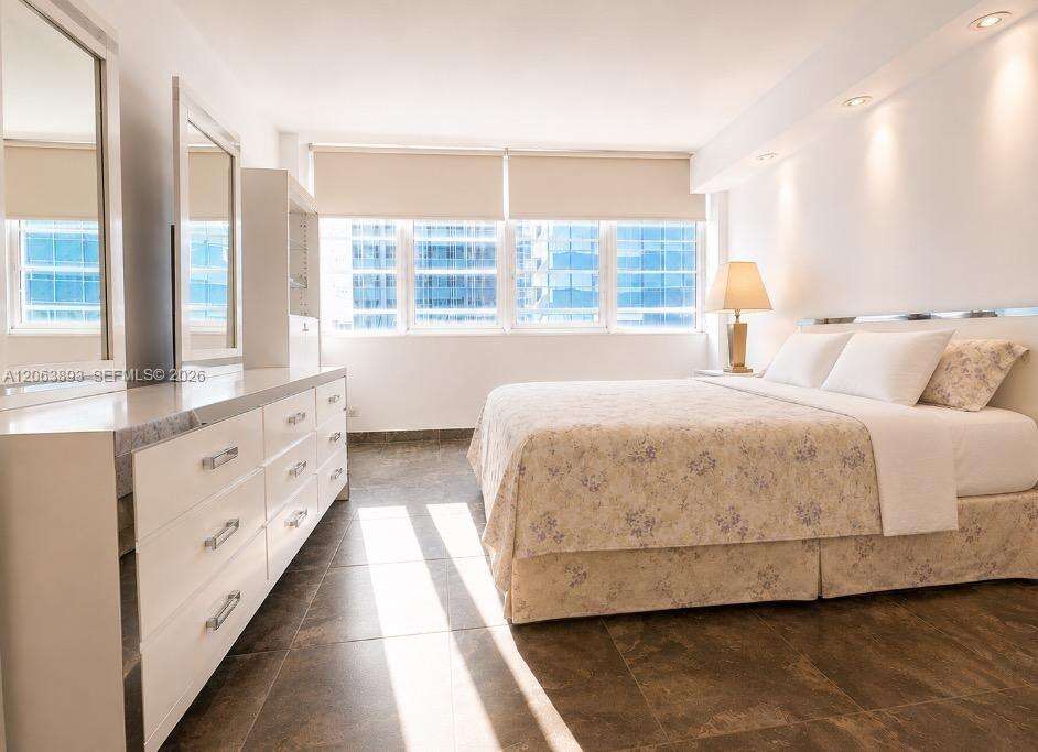 Parker Plaza at 2030 Ocean Dr, Hallandale Beach, FL 33009 - For Rent photo 35