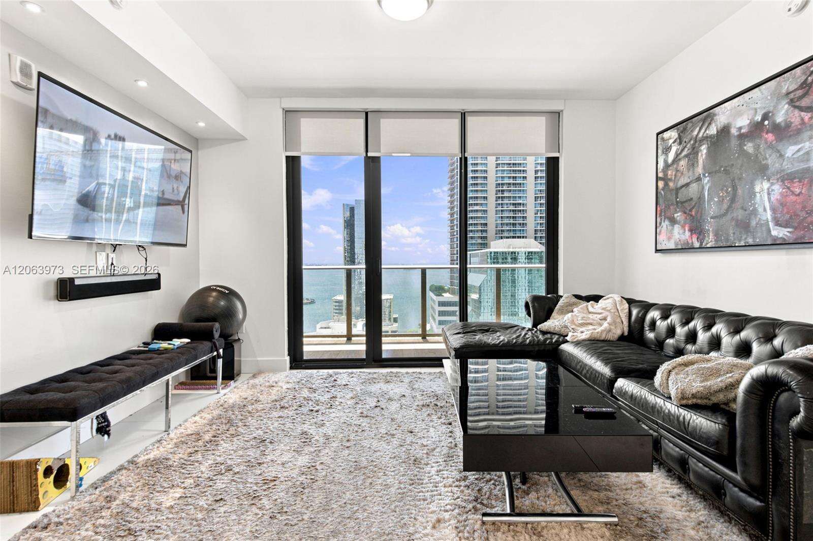 1010 Brickell at 1010 Brickell Ave, Miami, FL 33131 - For Rent photo 1