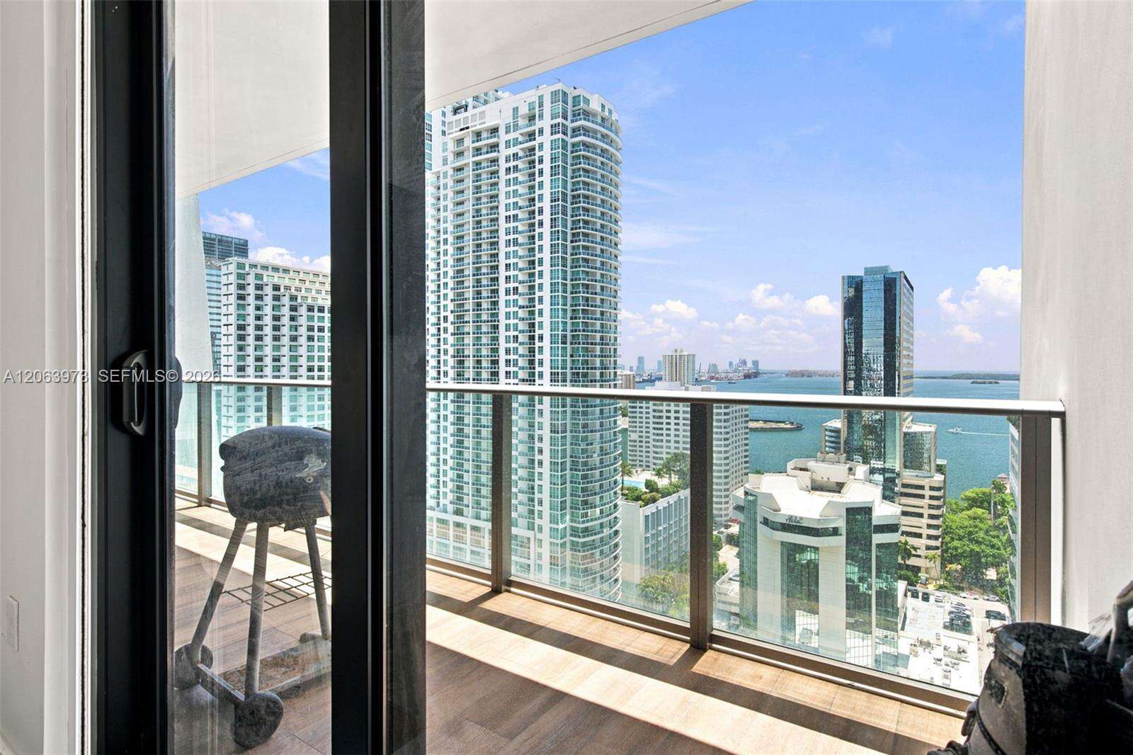 1010 Brickell at 1010 Brickell Ave, Miami, FL 33131 - For Rent photo 5