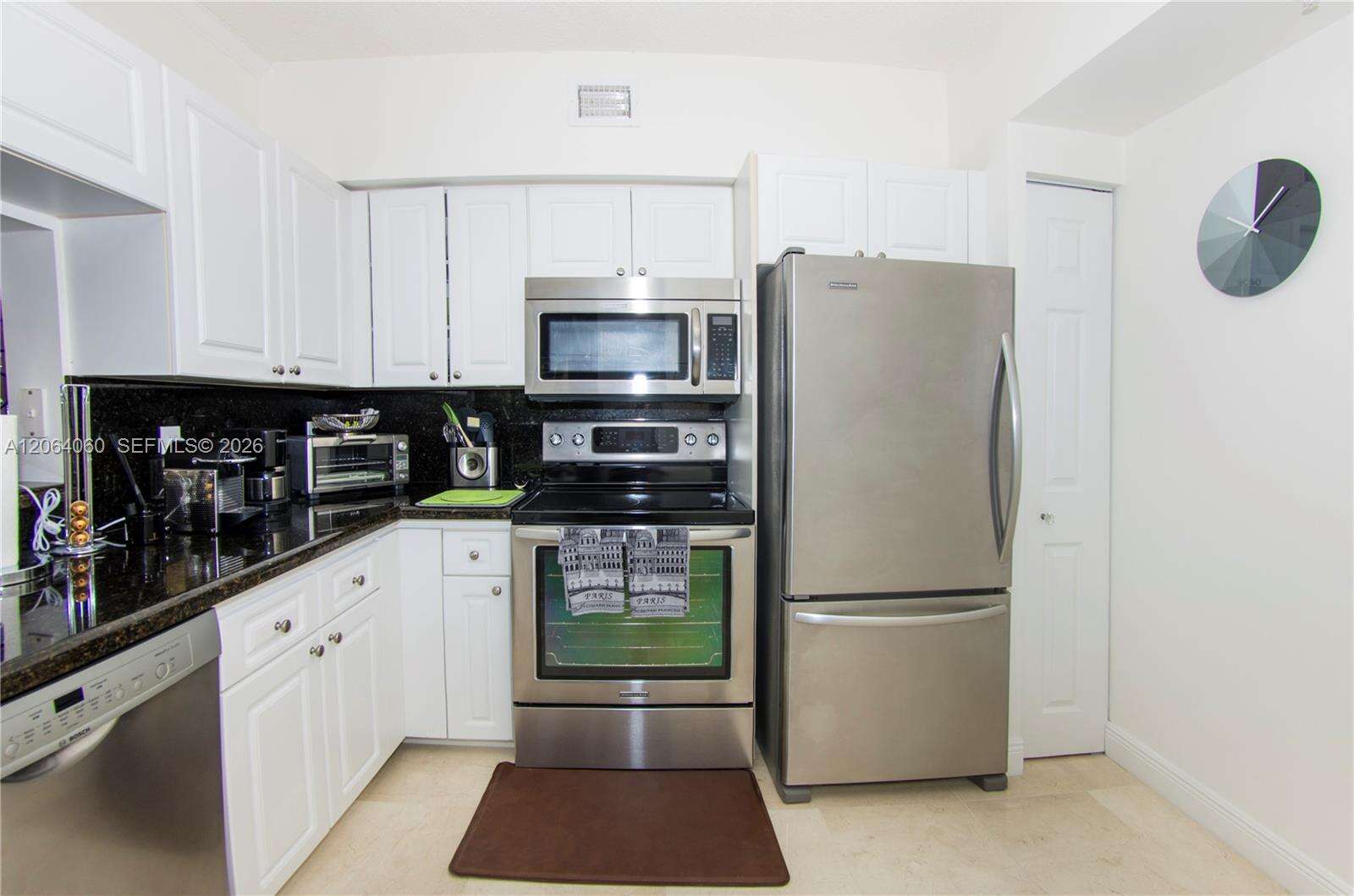 Porto Bellagio at 17150 Bay Rd, Sunny Isles Beach, FL 33160 - For Rent photo 10