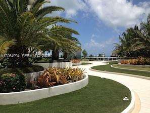Decoplage at 100 Lincoln Rd, Miami Beach, FL 33139 - For Rent photo 12