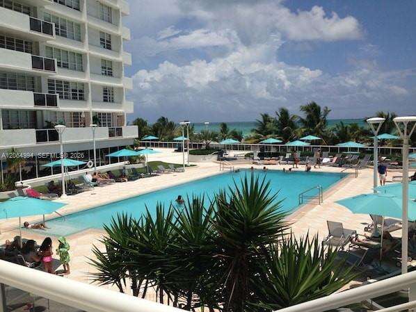 Decoplage at 100 Lincoln Rd, Miami Beach, FL 33139 - For Rent photo 10