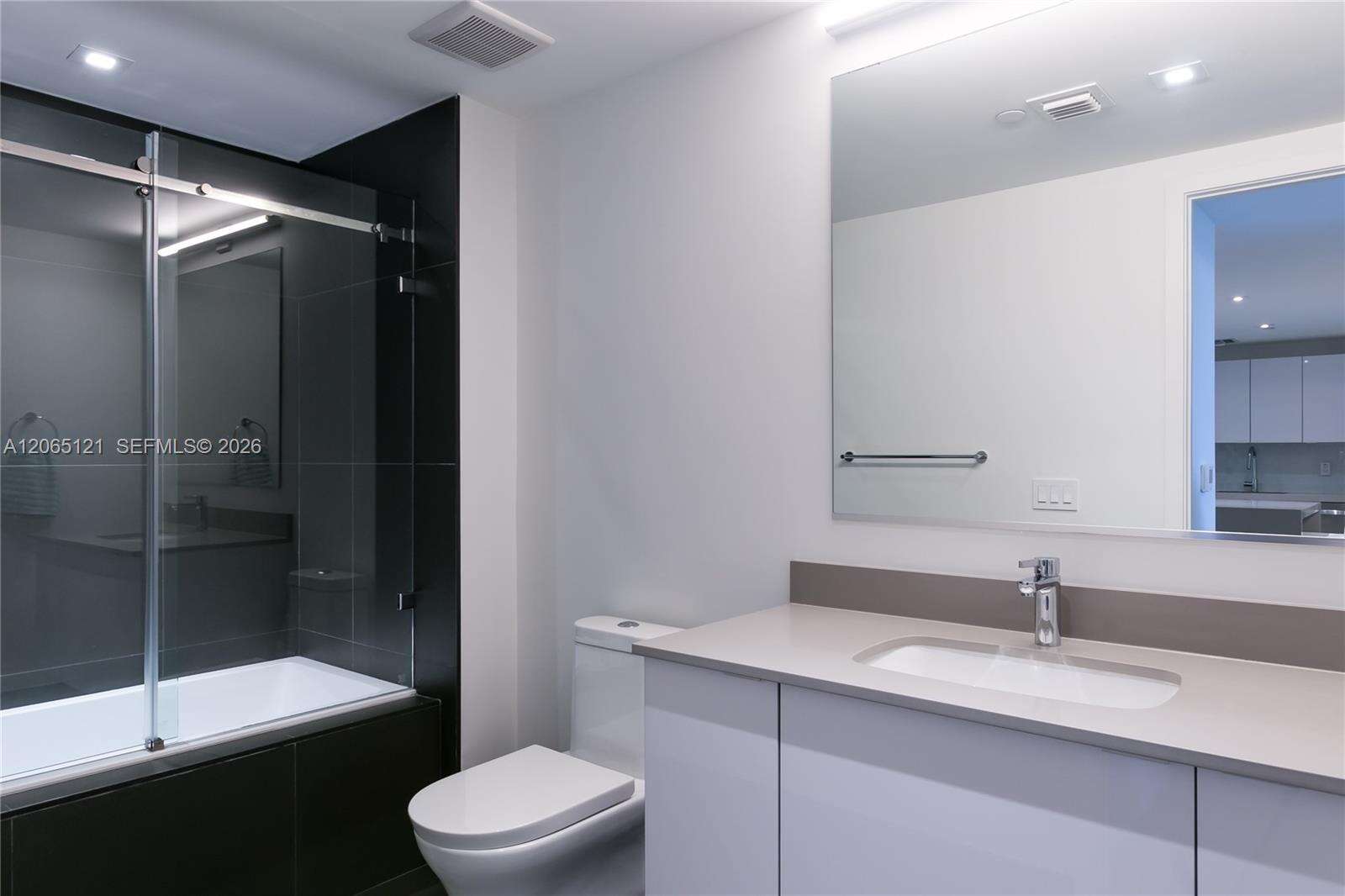 Canvas at 1600 1 Ave, Miami, FL 33132 - For Rent photo 8