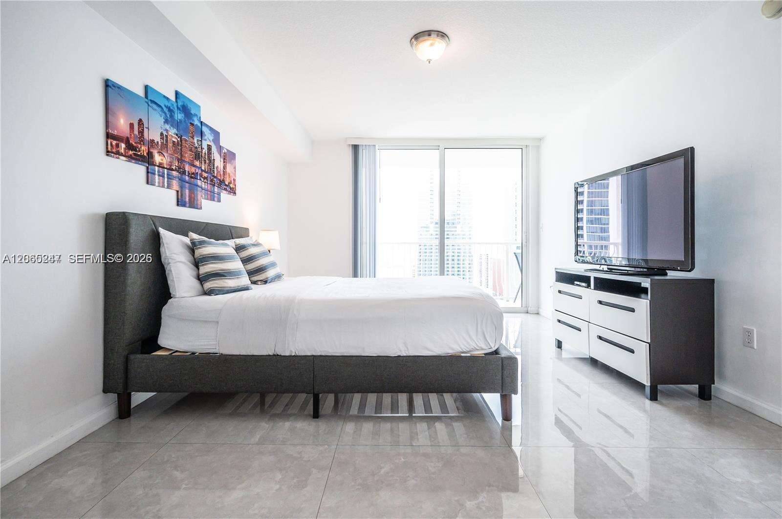 The Club At Brickell Bay at 1200 Brickell Bay Dr, Miami, FL 33131 - For Rent photo 11