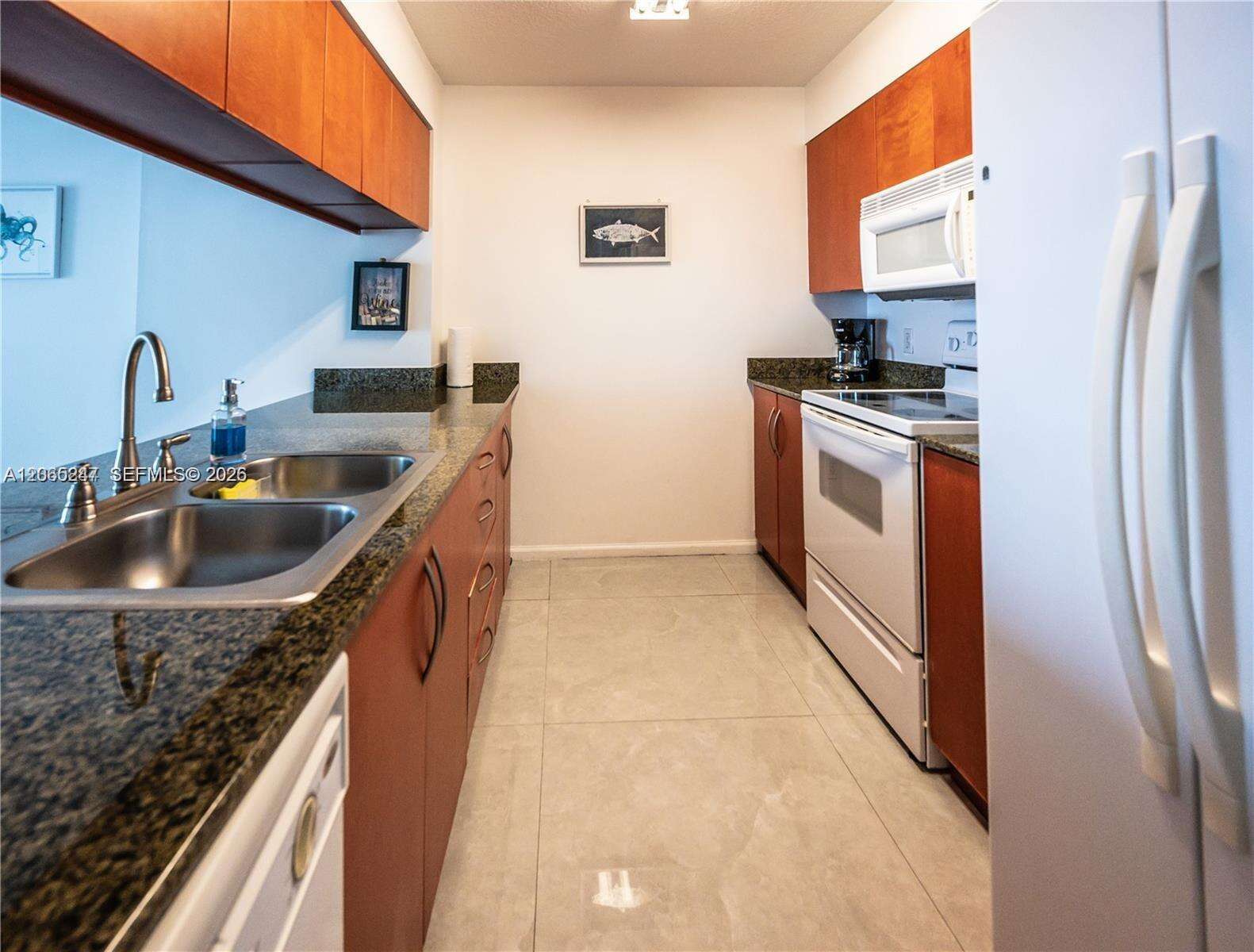 The Club At Brickell Bay at 1200 Brickell Bay Dr, Miami, FL 33131 - For Rent photo 5
