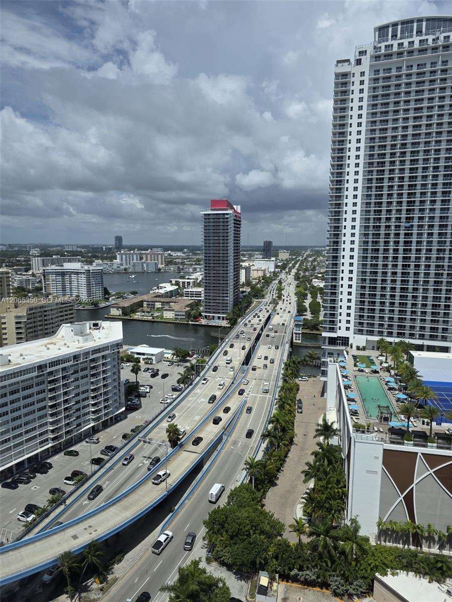 Hyde Resort at 4111 Ocean Dr, Hollywood, FL 33019 - For Rent photo 2