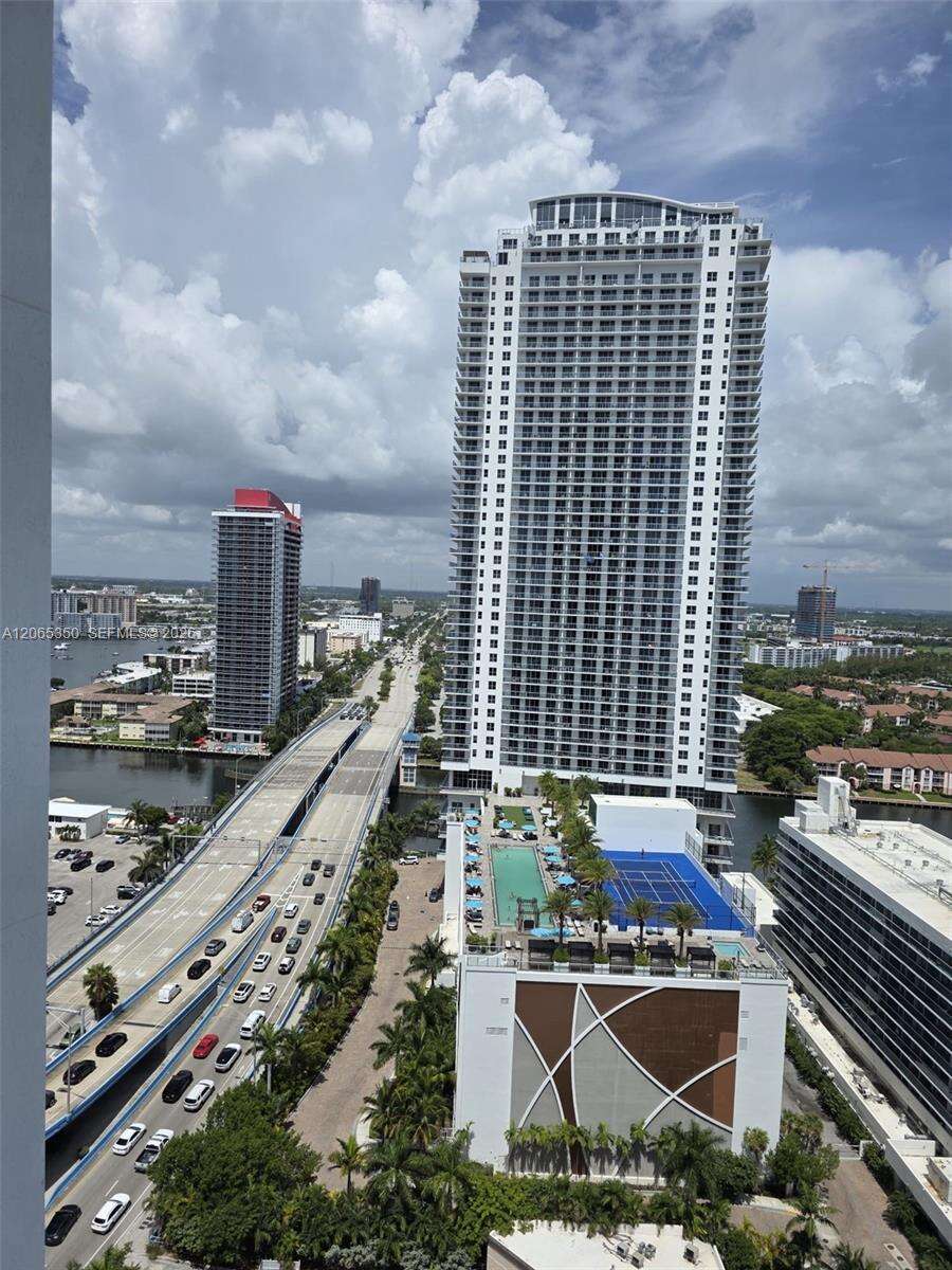 Hyde Resort at 4111 Ocean Dr, Hollywood, FL 33019 - For Rent photo 40