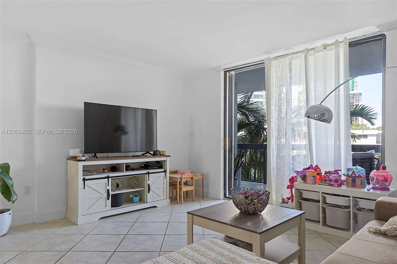Brickell Bay Club at 2333 Brickell Ave, Miami, FL 33129 - For Rent photo 13
