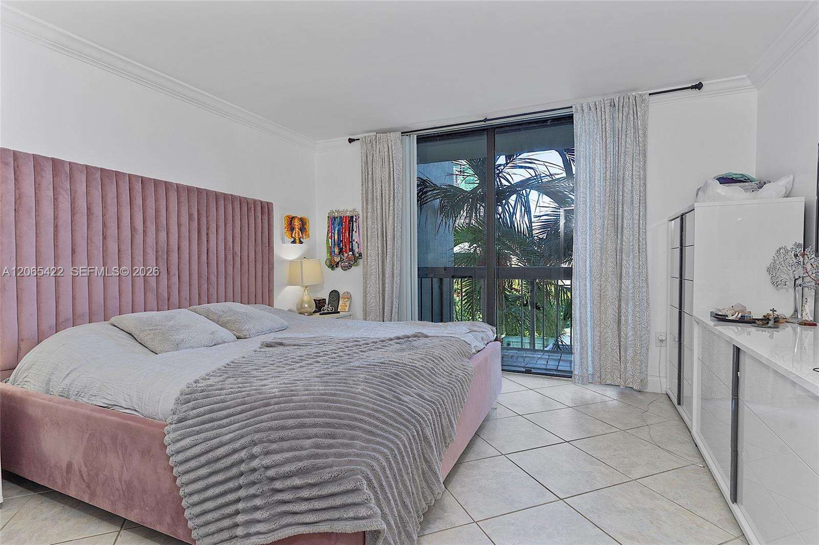 Brickell Bay Club at 2333 Brickell Ave, Miami, FL 33129 - For Rent photo 14