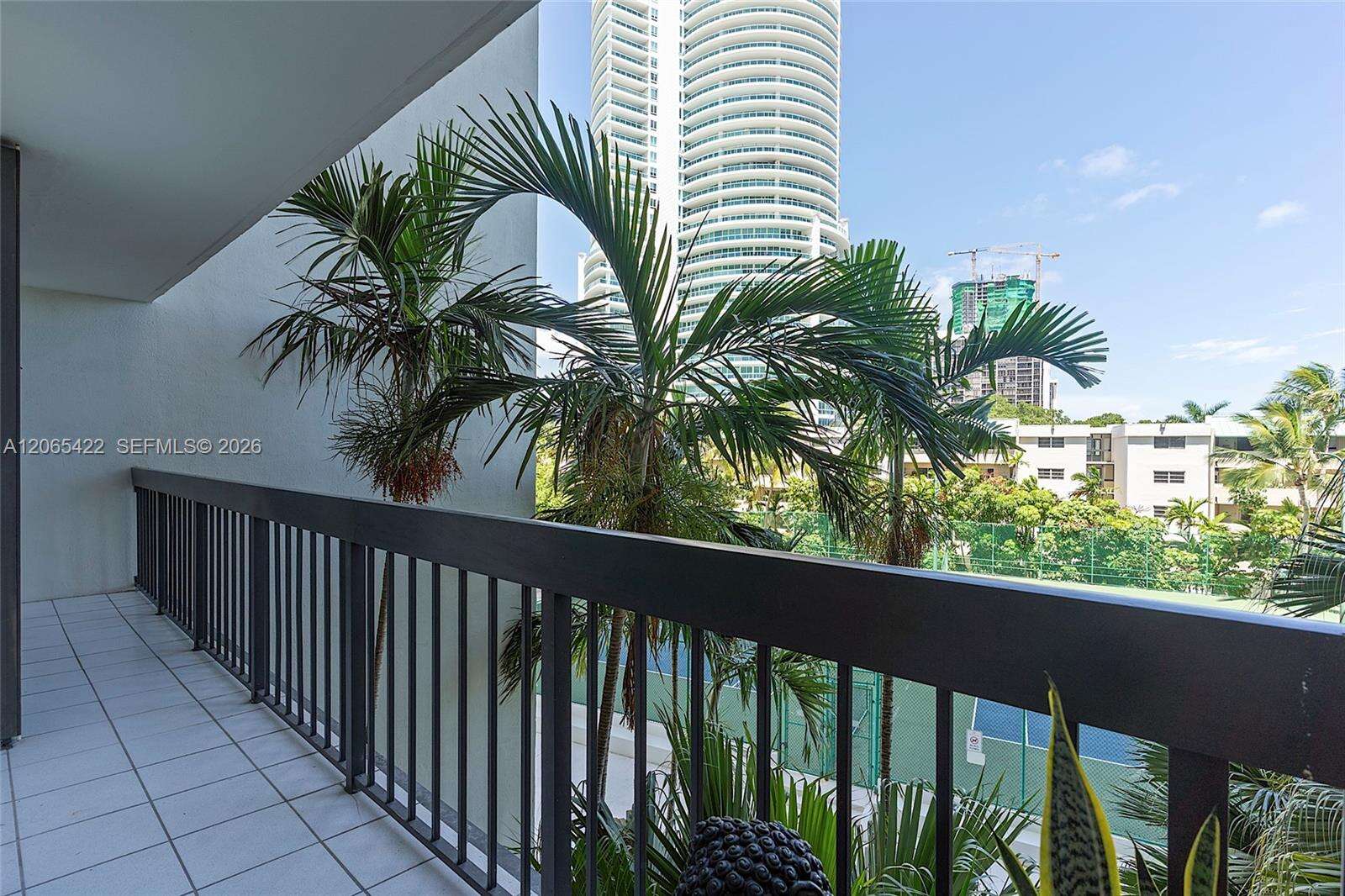 Brickell Bay Club at 2333 Brickell Ave, Miami, FL 33129 - For Rent photo 3