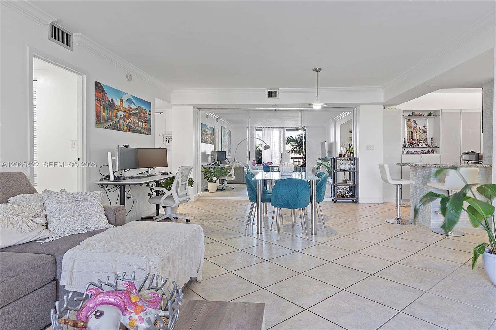 Brickell Bay Club at 2333 Brickell Ave, Miami, FL 33129 - For Rent photo 4