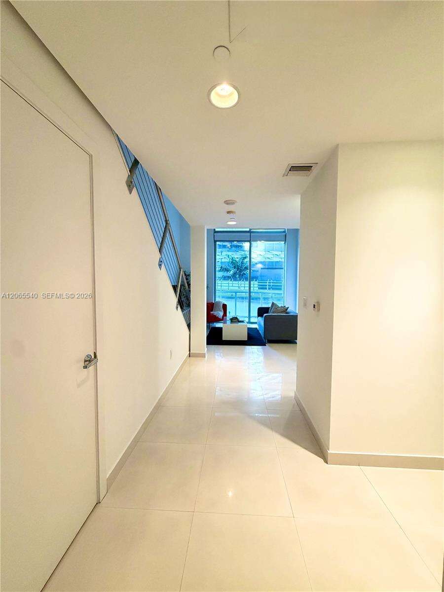 1060 Brickell at 1050 Brickell Ave, Miami, FL 33131 - For Rent photo 1
