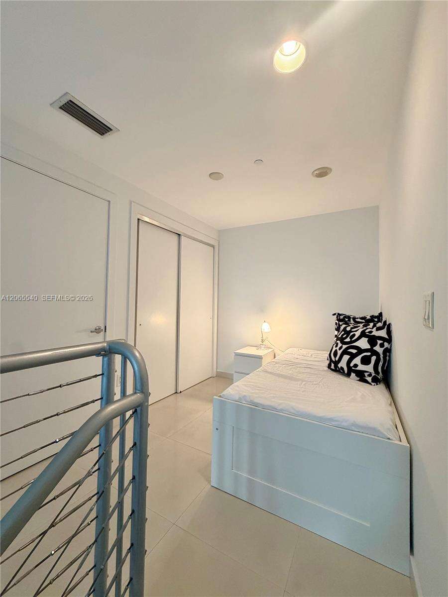 1060 Brickell at 1050 Brickell Ave, Miami, FL 33131 - For Rent photo 18