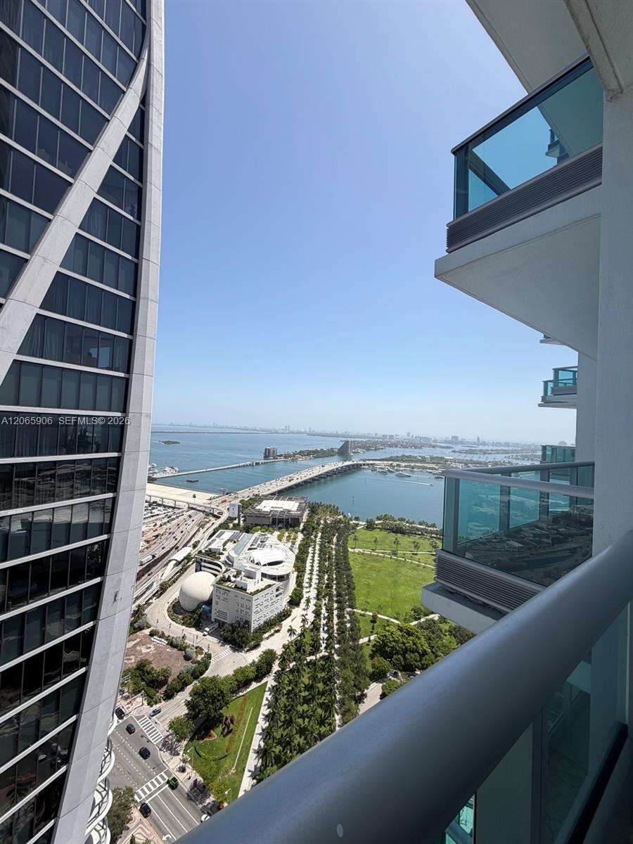 900 Biscayne at 900 Biscayne Blvd, Miami, FL 33132 - For Rent photo 6