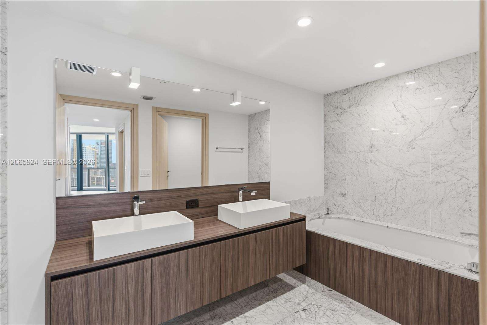 Brickell Flatiron at 1000 Brickell Plz, Miami, FL 33131 - For Rent photo 19