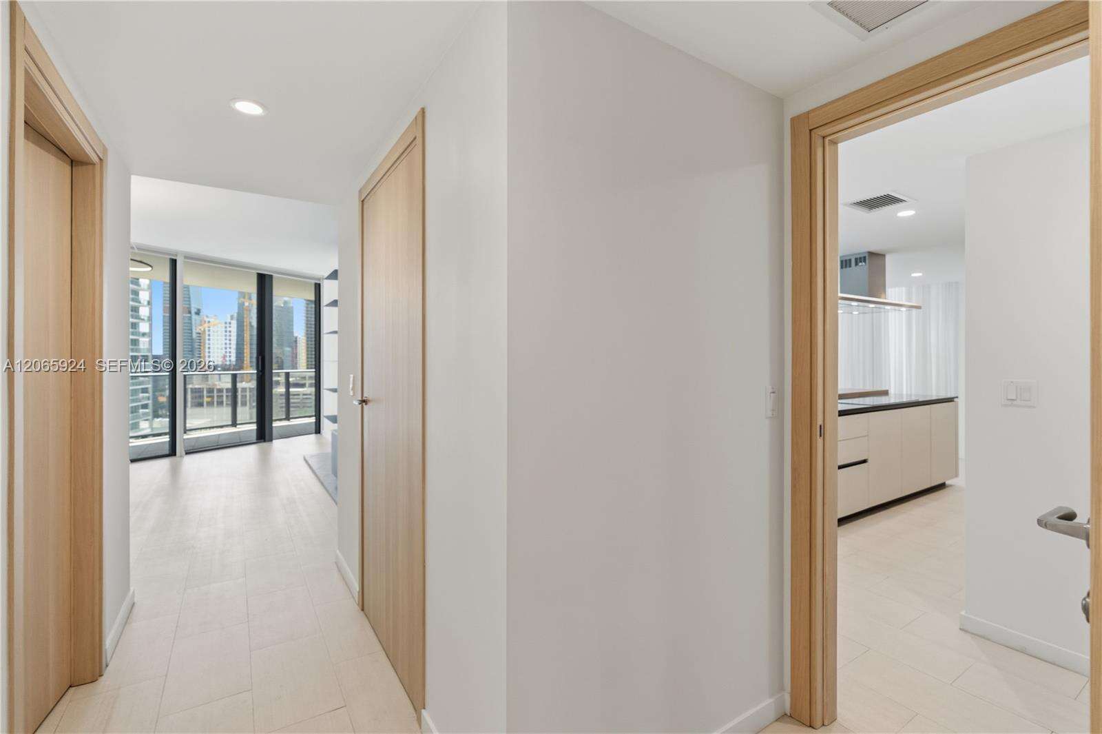 Brickell Flatiron at 1000 Brickell Plz, Miami, FL 33131 - For Rent photo 22