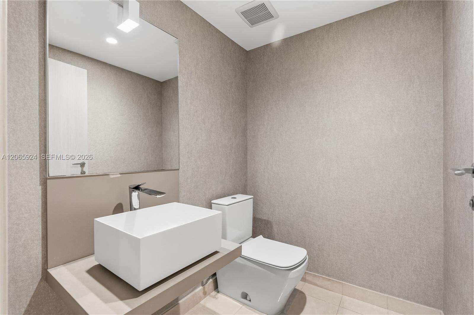 Brickell Flatiron at 1000 Brickell Plz, Miami, FL 33131 - For Rent photo 36