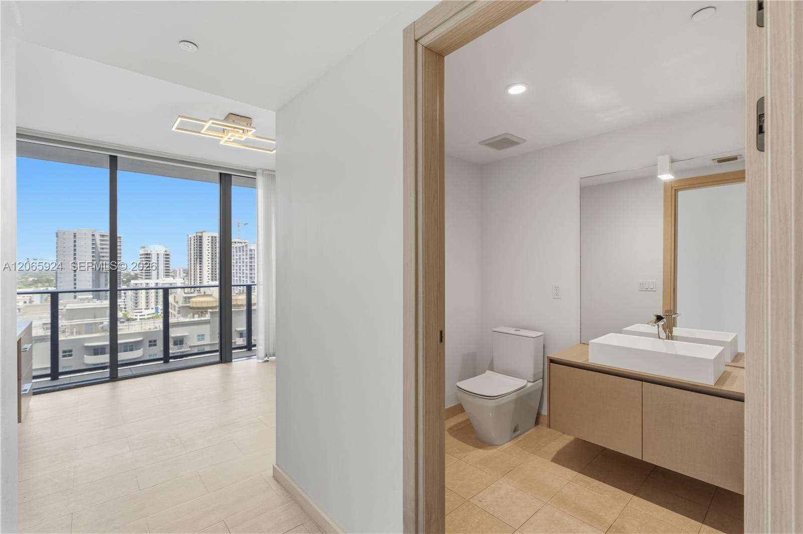 Brickell Flatiron at 1000 Brickell Plz, Miami, FL 33131 - For Rent photo 37
