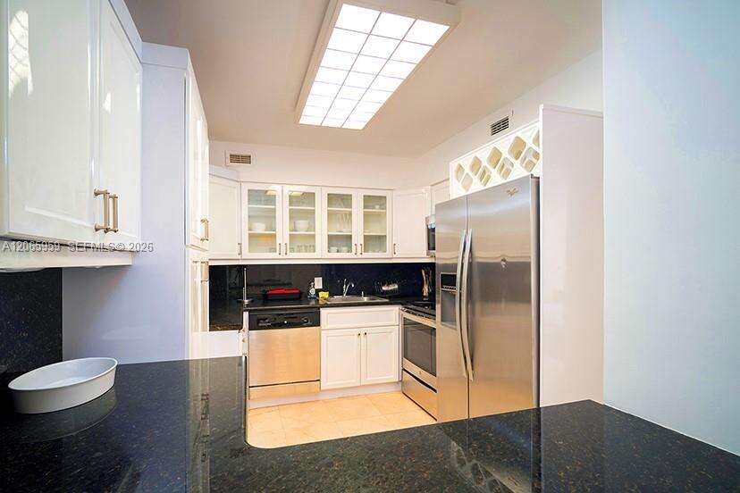 Seacoast 5151 at 5161 Collins Ave, Miami Beach, FL 33140 - For Rent photo 12