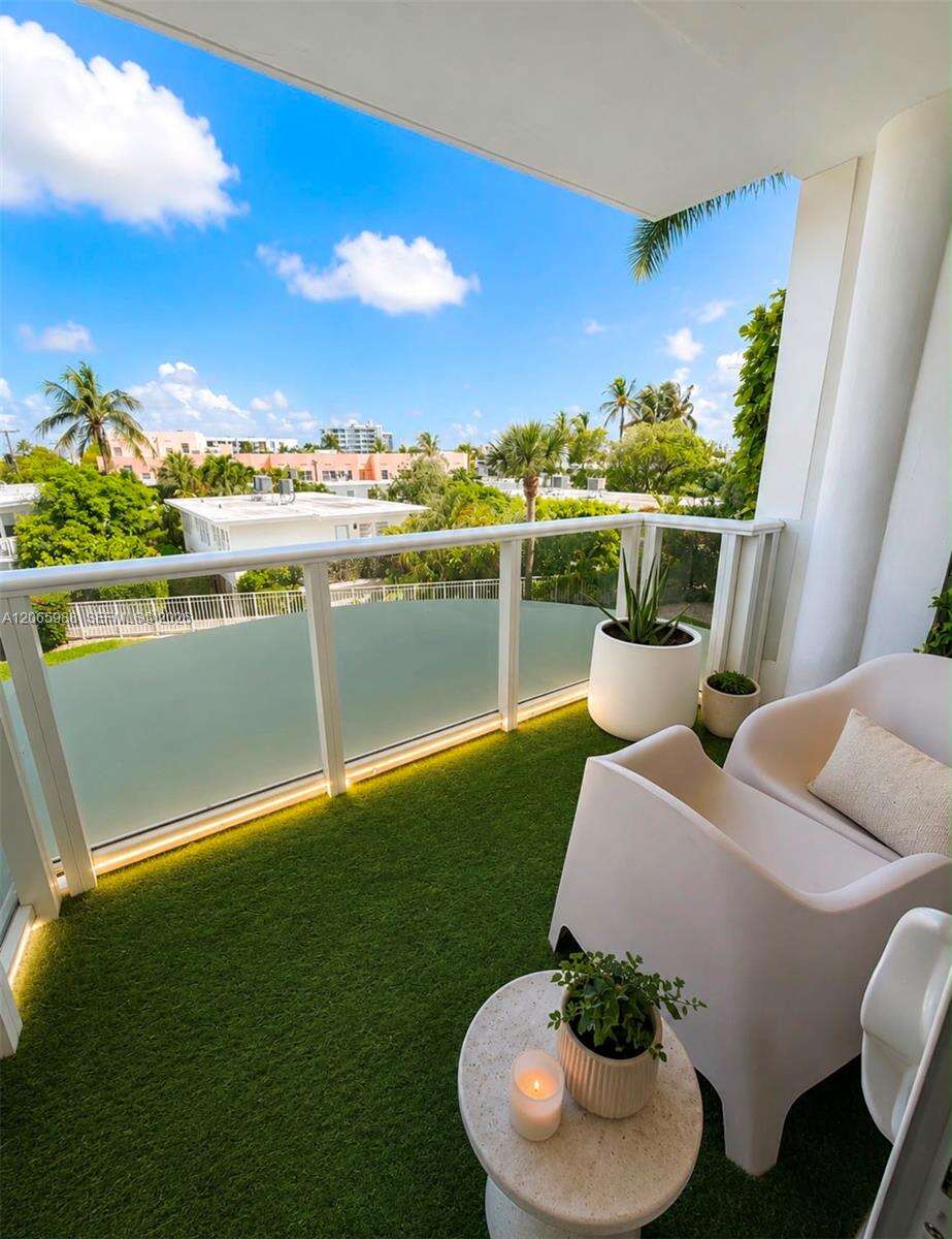 King Cole at 900 Bay Dr, Miami Beach, FL 33141 - For Rent photo 1