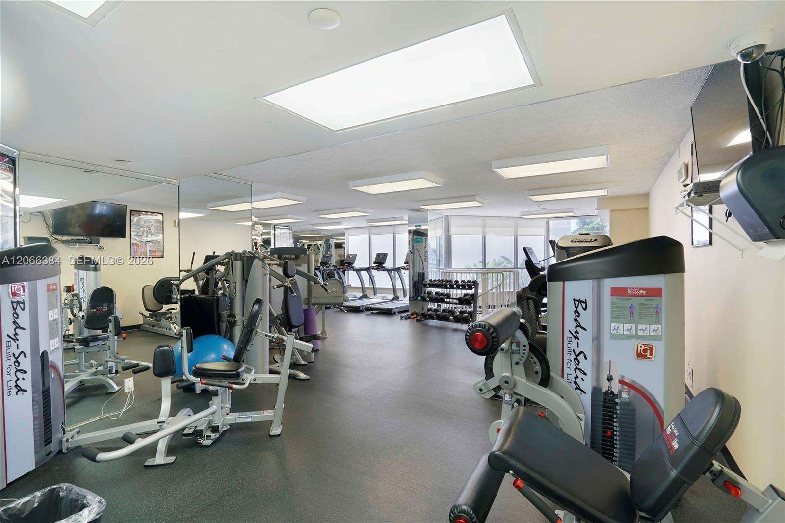 Mystic Pointe Tower 500 at 3530 Mystic Pointe Dr, Aventura, FL 33180 - For Rent photo 30