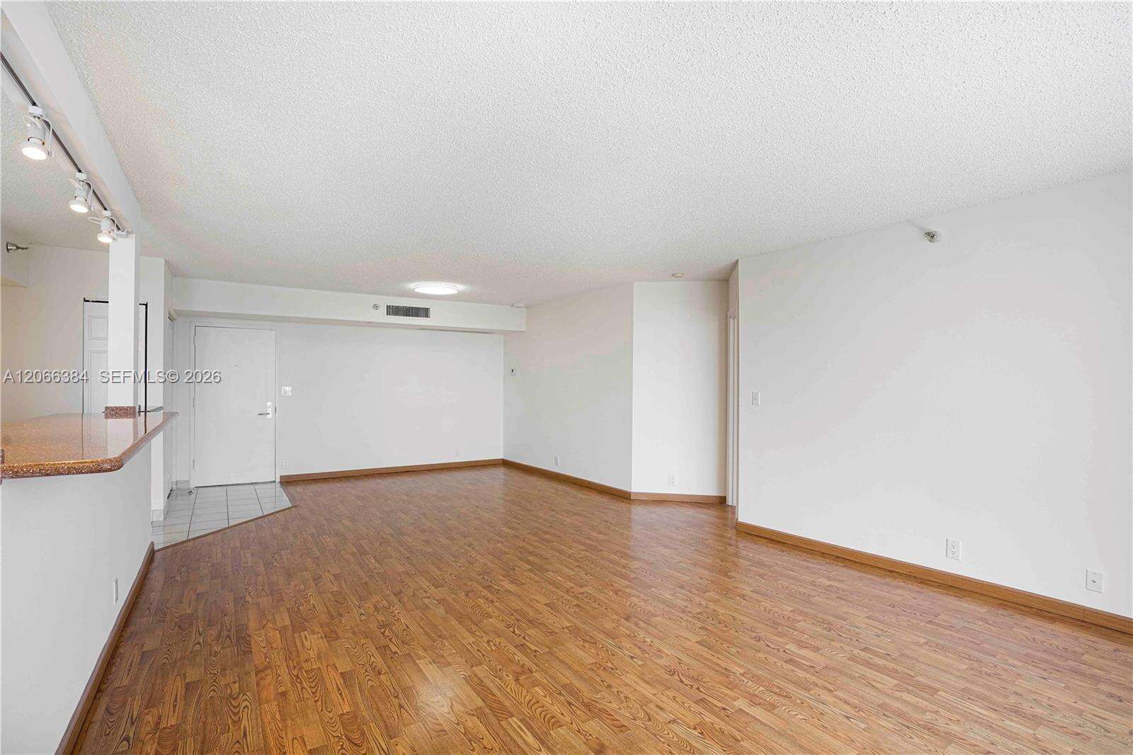 Mystic Pointe Tower 500 at 3530 Mystic Pointe Dr, Aventura, FL 33180 - For Rent photo 7