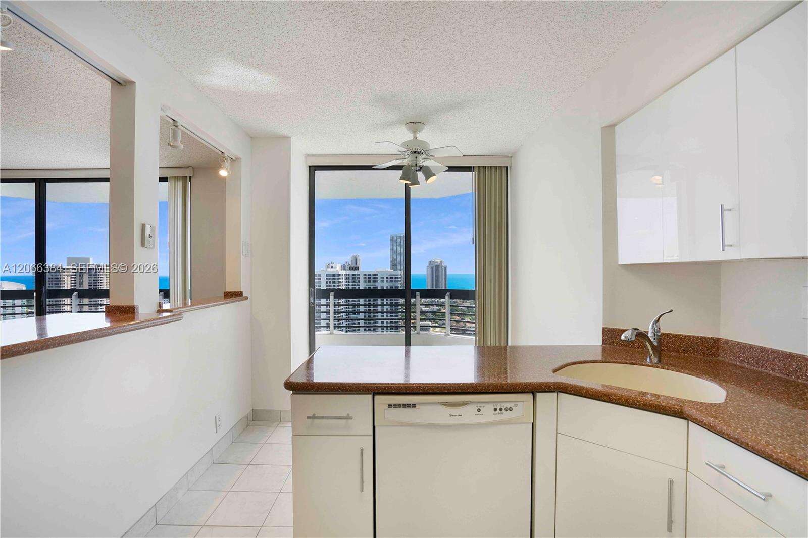 Mystic Pointe Tower 500 at 3530 Mystic Pointe Dr, Aventura, FL 33180 - For Rent photo 10