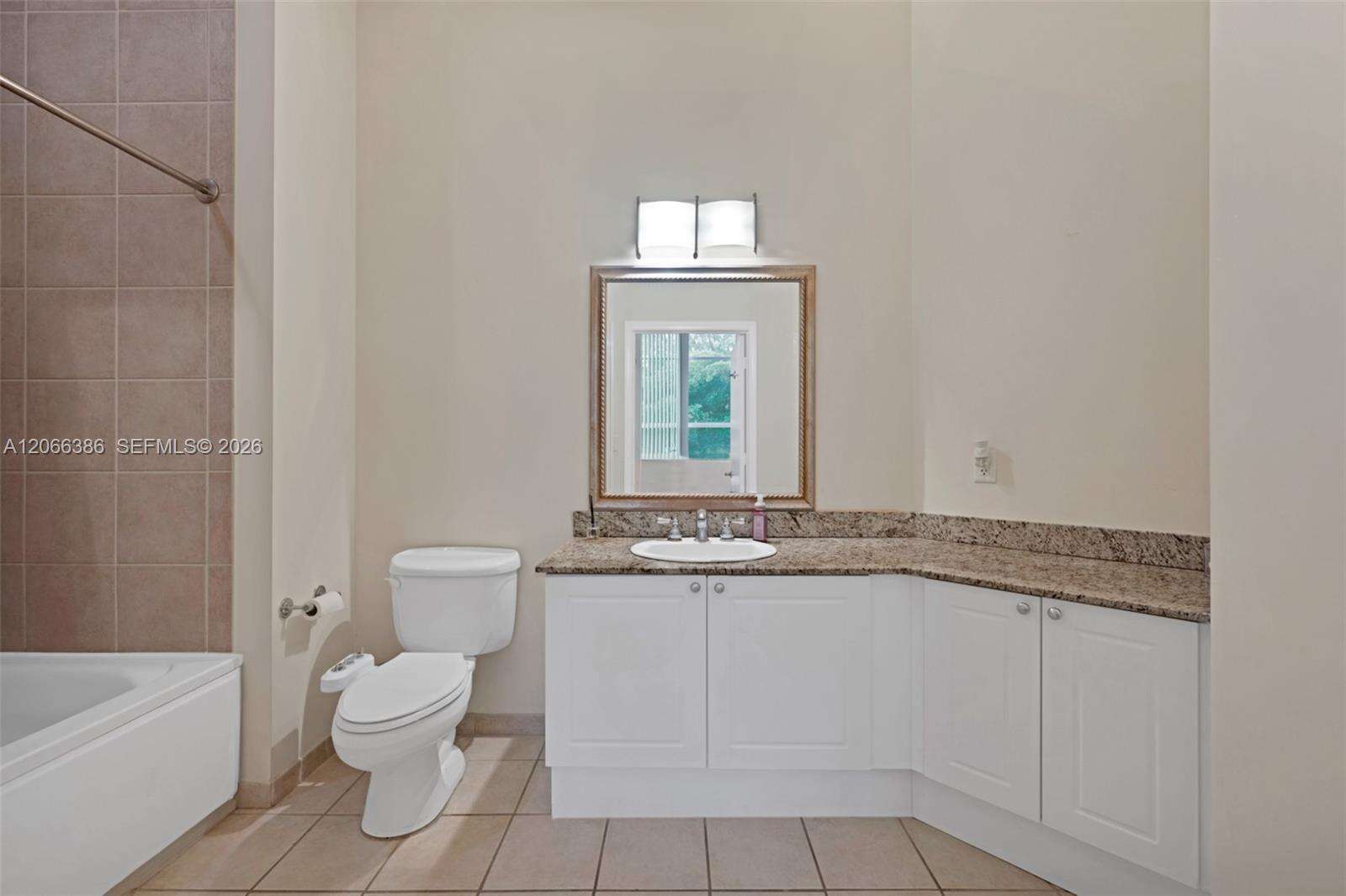 Turnberry On The Green at 19501 Country Club Dr, Aventura, FL 33180 - For Rent photo 12