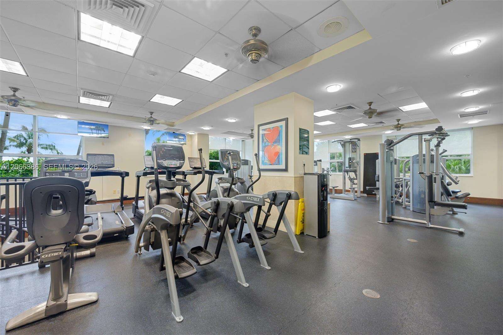 Turnberry On The Green at 19501 Country Club Dr, Aventura, FL 33180 - For Rent photo 15
