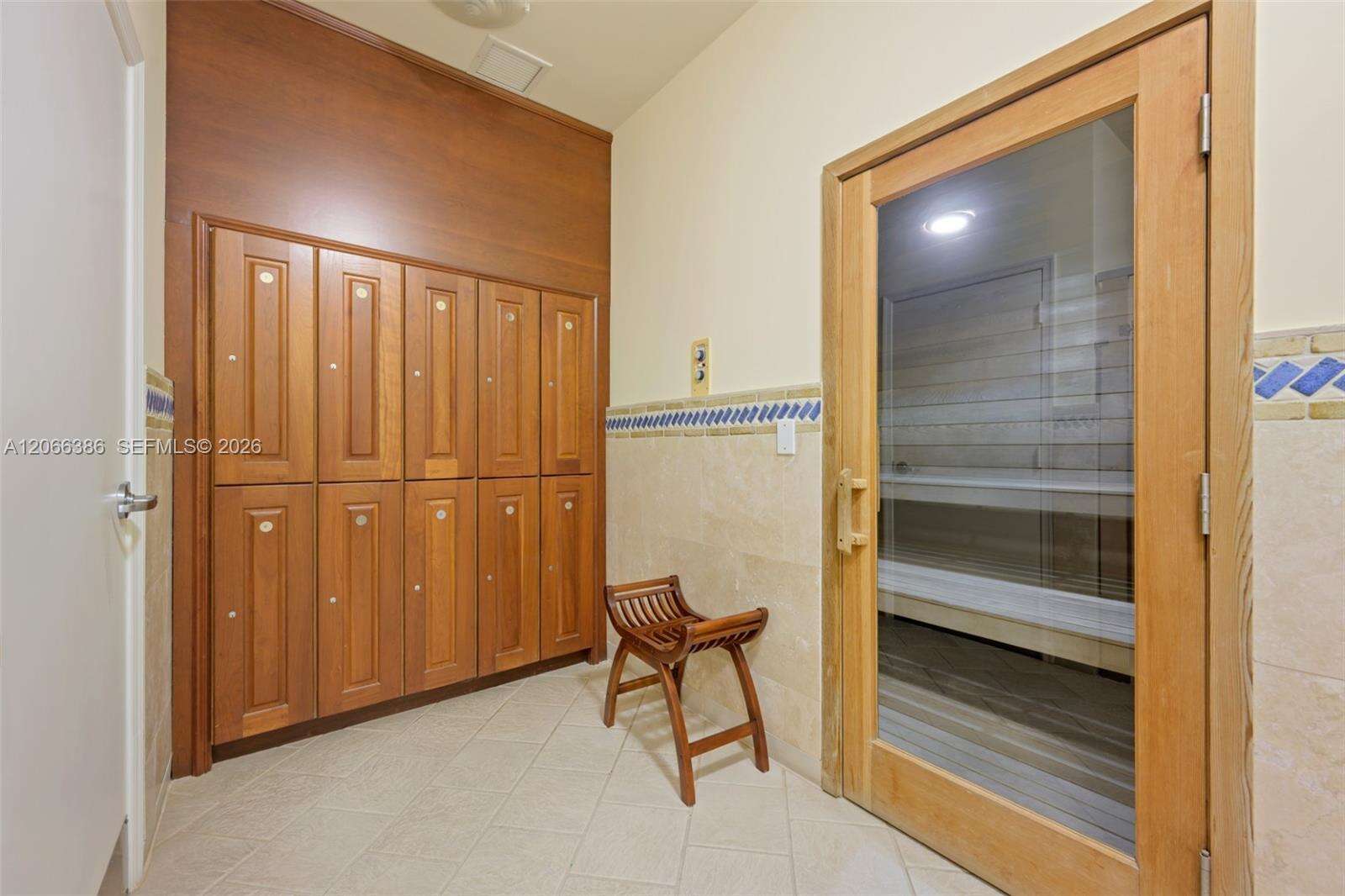 Turnberry On The Green at 19501 Country Club Dr, Aventura, FL 33180 - For Rent photo 18