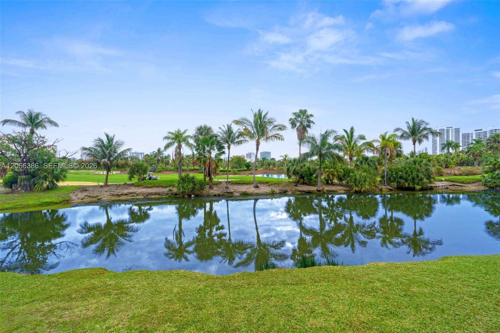 Turnberry On The Green at 19501 Country Club Dr, Aventura, FL 33180 - For Rent photo 23