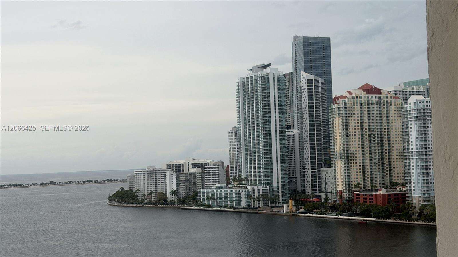 Isola at 770 Claughton Island Dr, Miami, FL 33131 - For Rent photo 12