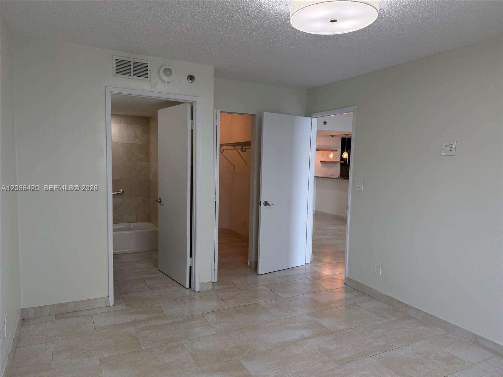Isola at 770 Claughton Island Dr, Miami, FL 33131 - For Rent photo 8
