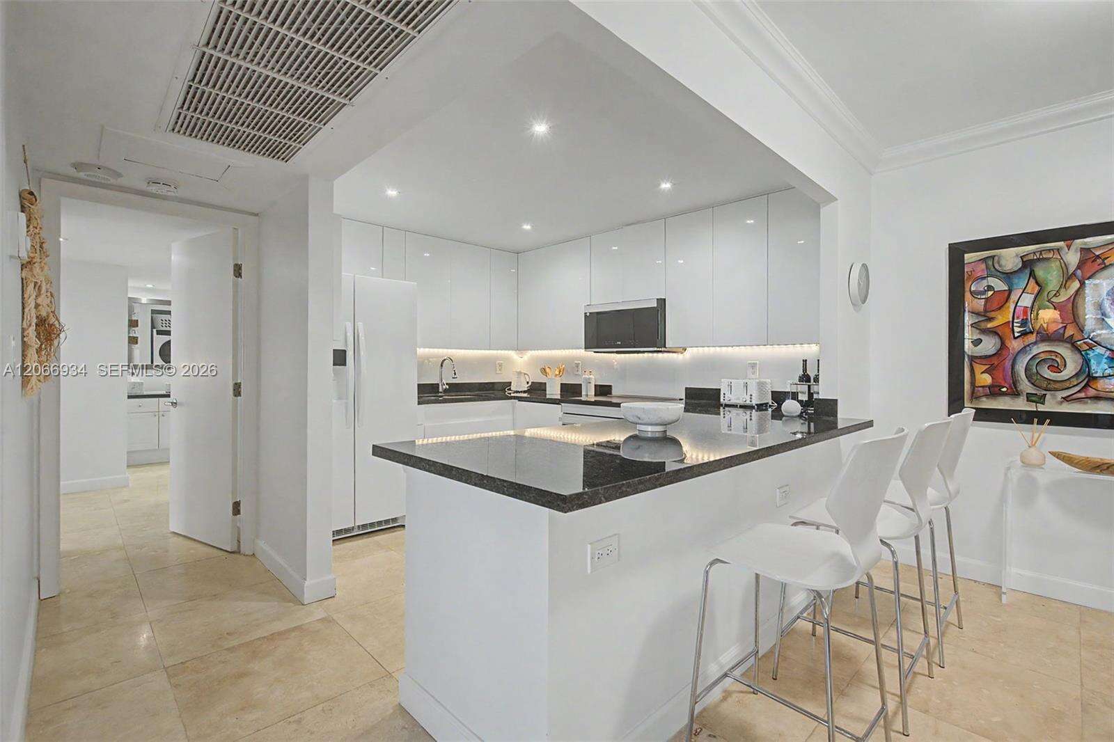 Roney Palace at 2301 Collins Ave, Miami Beach, FL 33139 - For Rent photo 11