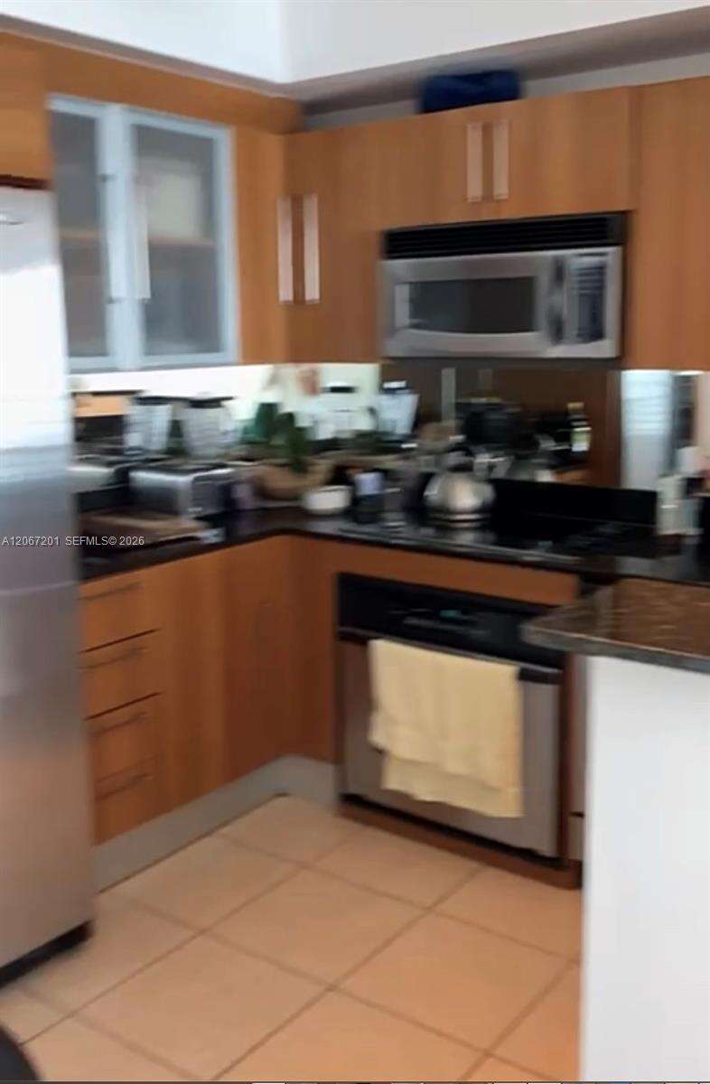 One Miami West at 325 Biscayne Blvd, Miami, FL 33131 - For Rent photo 4