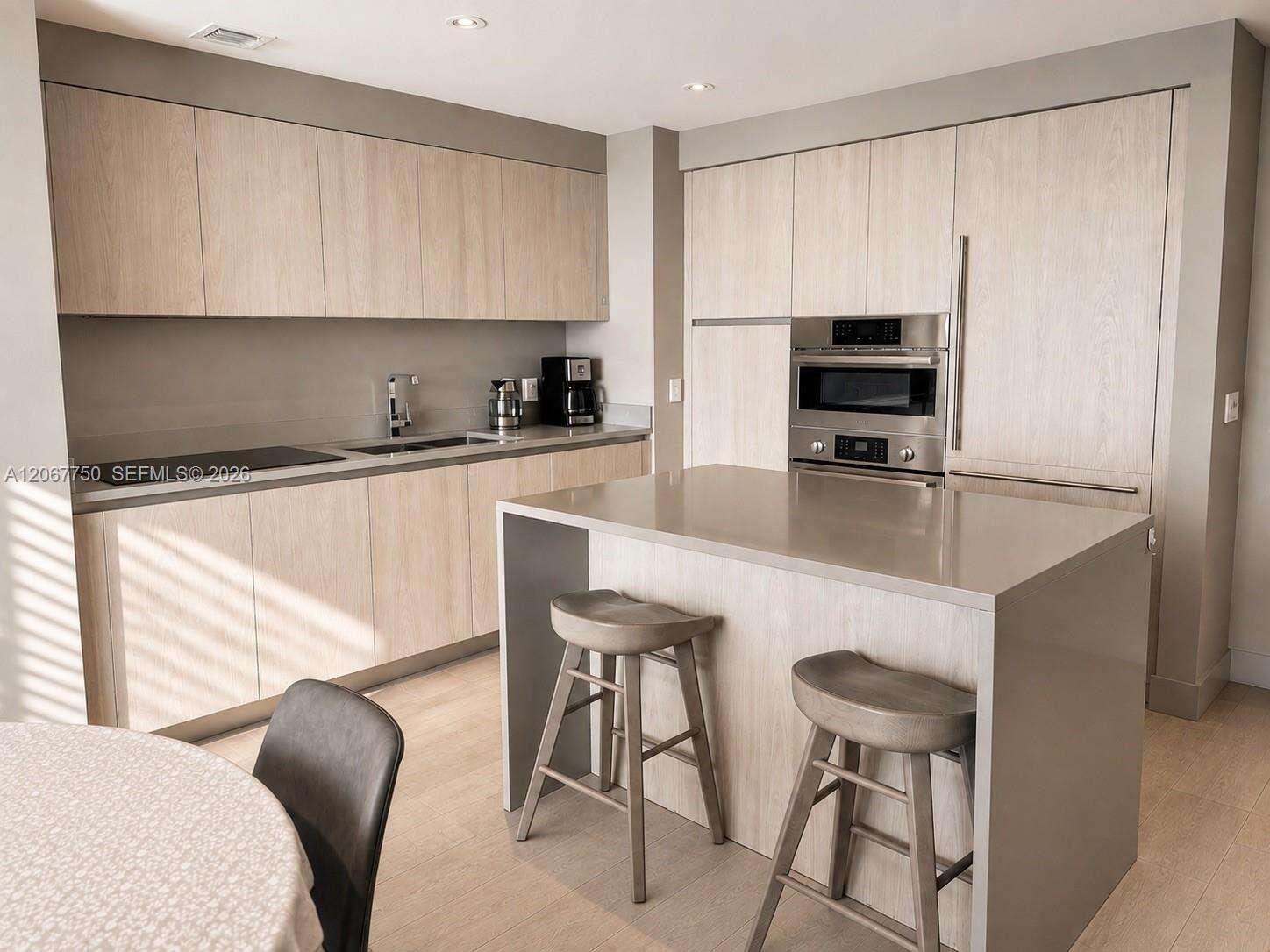 Hyde Beach House at 4010 Ocean Dr, Hollywood, FL 33019 - For Rent photo 9