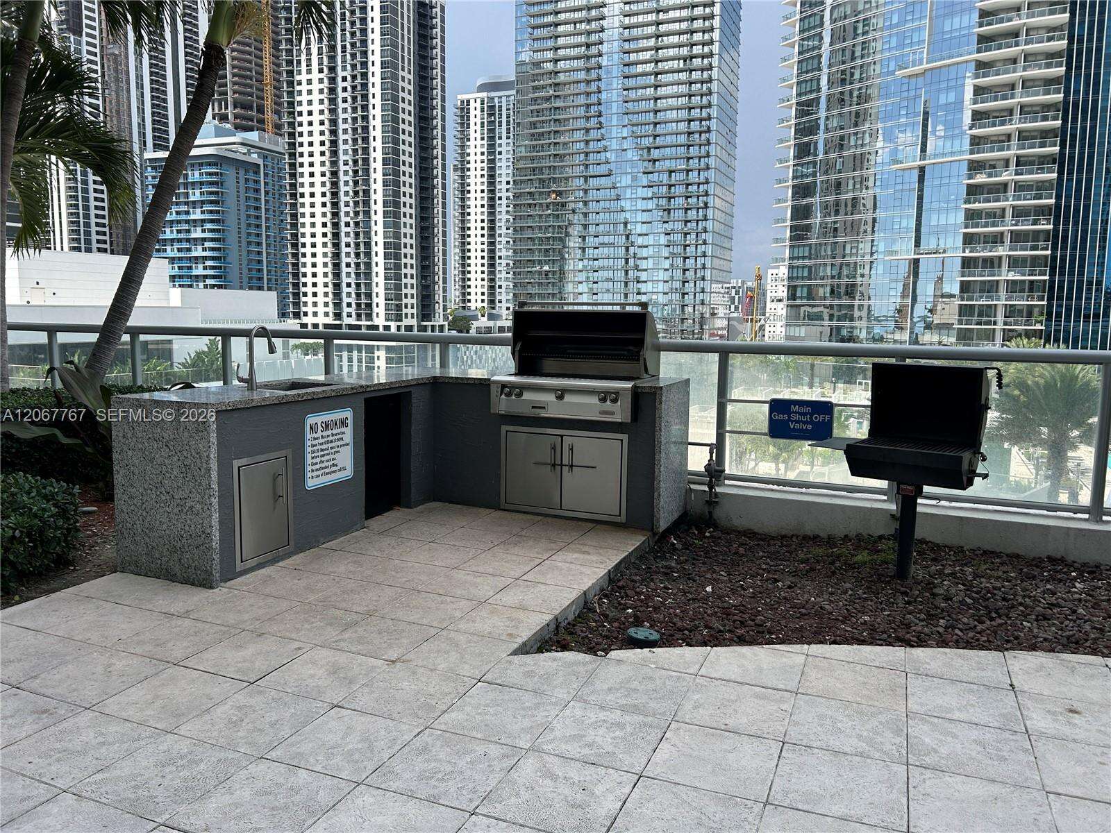 Marina Blue at 888 Biscayne Blvd, Miami, FL 33132 - Out Of market photo 2